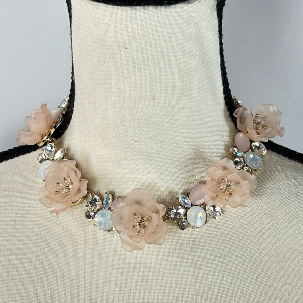 Beautiful pink lucite flower choker necklace with rhinestones